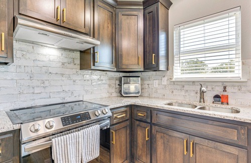 Saint Elmo House | Suburban Bliss! Family Home 22 Mi to Dtwn Mobile