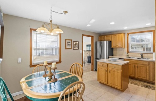 Chili Center House | Suburban Family Friendly 4 BR!
