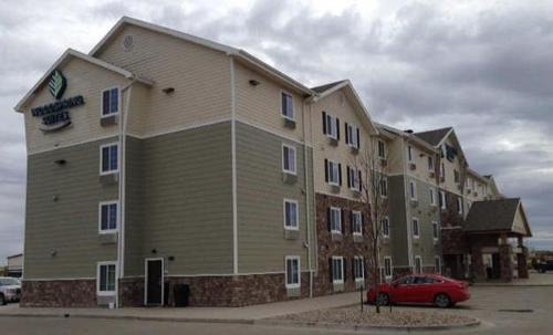 Watford City Hotel | Suburban Studios Watford City