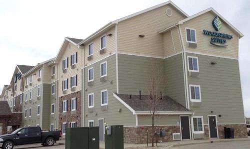 Watford City Hotel | Suburban Studios Watford City
