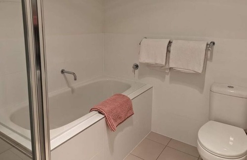 Wright House | Suburban Townhouse @Wright