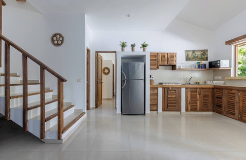 El Centro Villa | Sueños 7 – 2BR Villa with Pool, Starlink Walk to Beach & Shops – Las Terrenas