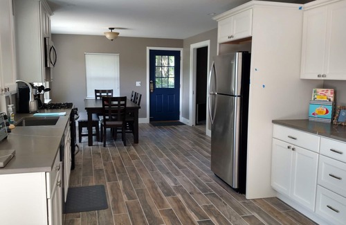 Elkhorn House | Sugar Creek Lake House! - A lakefront paradise since 2009
