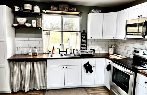 Lancaster House | Sugar Creek Retreat