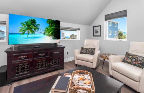 Mexico Beach Apartment | Sugar Sand Cottage A by Pristine Properties Vacation Rentals
