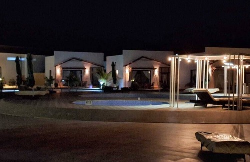 Al Wusta Governorate Resort | Sugardunes Resort