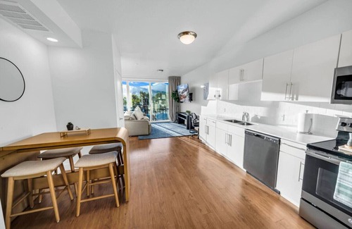 Sugar House Apartment | Sugarhouse - Panoramic Mountain Views! Studio!