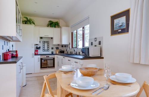 Stonegate House | Sugarloaf Cottage - Two Bedroom House, Sleeps 4