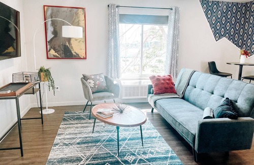 Midtown Apartment | Suite #14 Modern One Bedroom in Midtown, OKC!