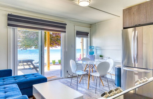 Wainfleet Cottage | Suite 215: Beautiful 2-Bedroom Beachfront Suite