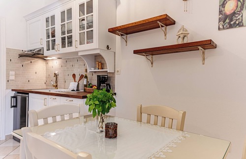 Skinaria Apartment | Suite am Makris Gialos Strand