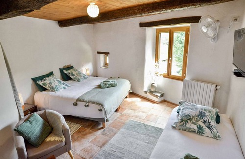 Cros House | ★ Suite B&B 2 bedrooms ★ WIFI and TV ★ swimming pool and spa ★ breakfast included