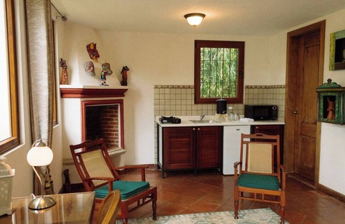 San Mateo Milpas Altas Apartment | Suite Belvedere: Elegance and Nature at El Hato
