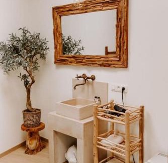 Tubize Apartment | Suite de charme avec jacuzzi et cabine infrarouge