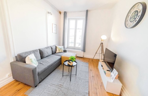 Saint-Pierre - Rene II - Bonsecours Apartment | Suite double Fabriques, central, parking nearby