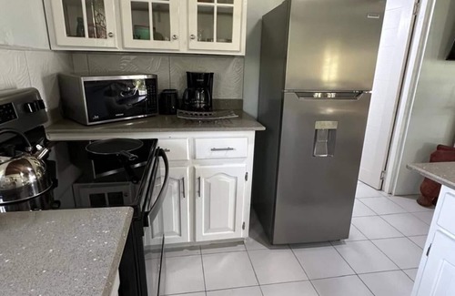 Tower Isle House | Suite Dreamers Cottage