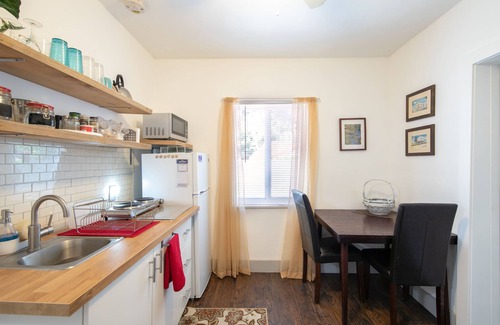 North Miami Apartment | Suite Life at Chez Mercedes