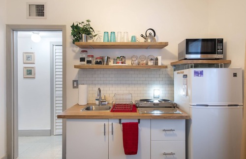 North Miami Apartment | Suite Life at Chez Mercedes