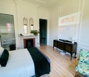 Cape Town City Centre House | Suite Martinique at Slivington Manor