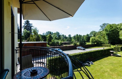 Alt-Ruppin Apartment | Suite mit 2 Badezimmern und Balkon