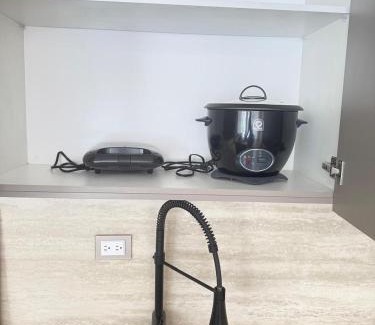 Huayna-Capac Apartment | Suite moderna a estrenar en el corazón de Cuenca