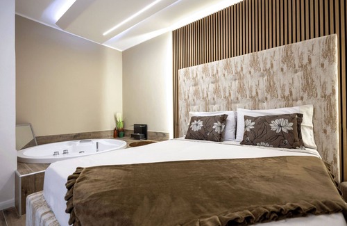 Campolattaro Hotel | Suite - Room with double bed with private Jacuzzi