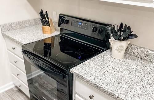 Wetumpka House | Suite Stella, a cozy 2-bed 2-bath home