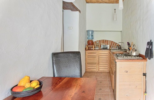 Centro Historico Apartment | Suite Tortuga with Beautiful Gardens in Historical Quito