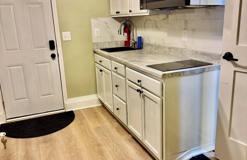South Redlands House | Suite with separate entrance in Redlands -no cleaning fee