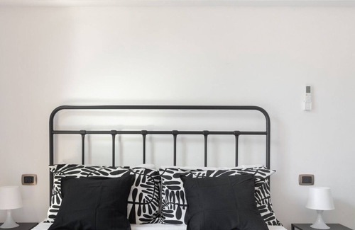 Centro Giano Apartment | [Suite1] - P. Bath, Airport, Fiera, P. Leonardo