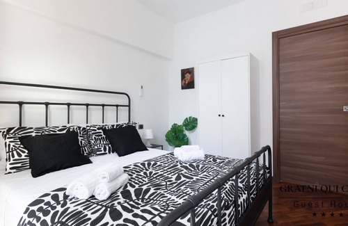 Centro Giano Apartment | [Suite1] - P. Bath, Airport, Fiera, P. Leonardo