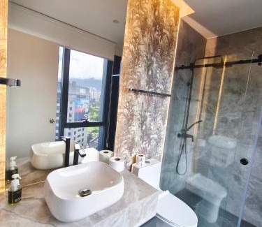 La Carolina Apartment | Suites & Apartments Coliving Ecuador Luxury XOE