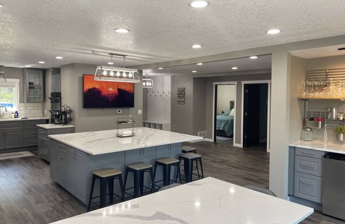 Rochester House | “Suites on Cedar” on Lake Zumbro - amazing kitchen, great patio, awesome beds!