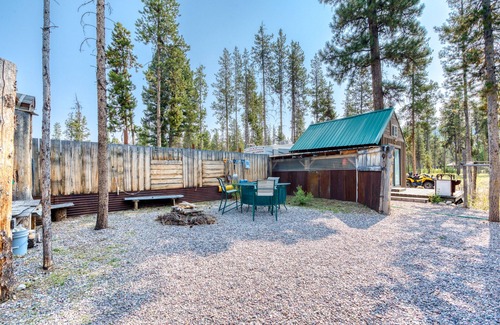 Sula House | Sula Mountain Retreat with Hot Tub and Fun-filled Shop
