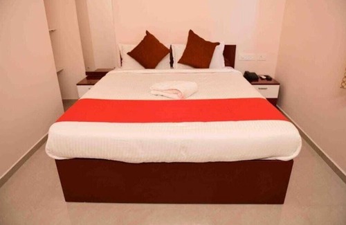 Mamangalam Hotel | Sulthan Hotel and Restaurant