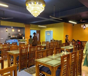 Mamangalam Hotel | Sulthan Hotel & Restaurant