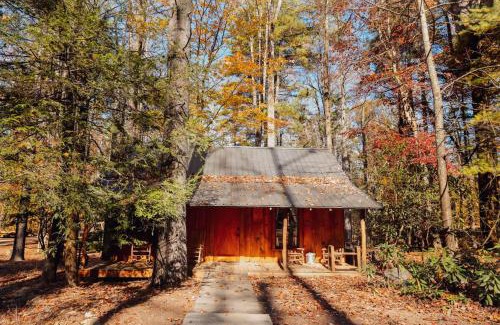 Saluda House | Summer Breeze cabin at Cabin Fever in NC