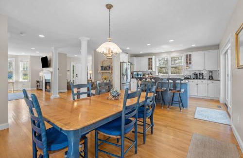 Summersea House | Summer by the Sea - Central to all beaches & ponds
