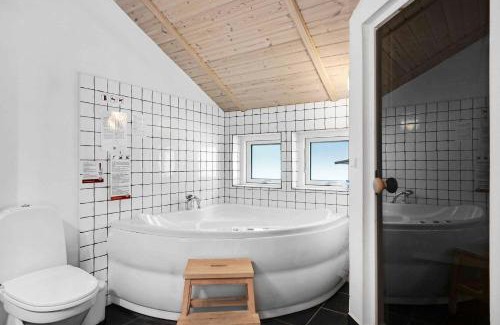 Haarby House | Summer House In Beautiful Nature In Brunshuse