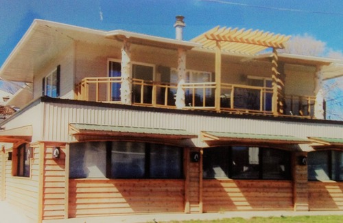 Storm Lake Apartment | Summer is booking FAST!