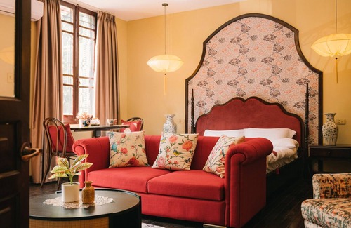 Hoan Kiem Villa | summer palace, 170m2,3 bedrooms, city center!
