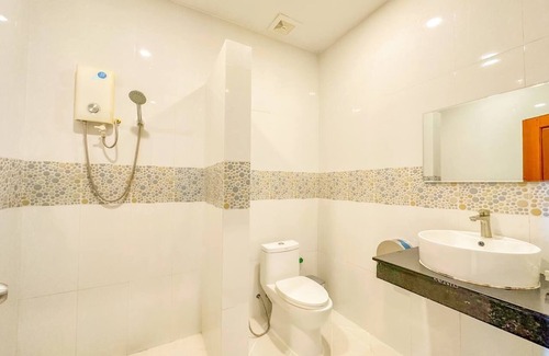 Krong Kaeb Hotel | Summer Resort