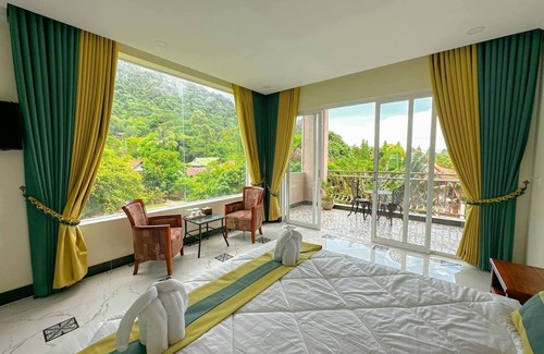 Krong Kaeb Hotel | Summer Resort