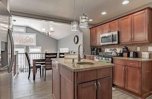 Walker Valley House | Summer Retreat 8BR on 6 Acres of Land