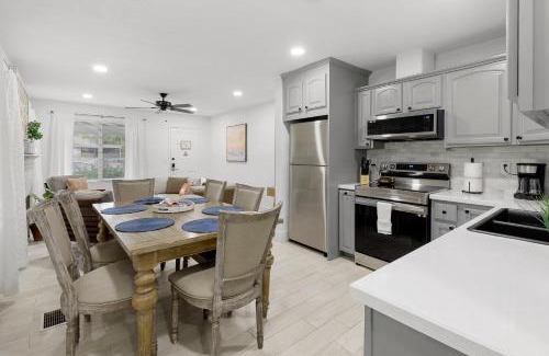 South Corals House | Summer Retreat House