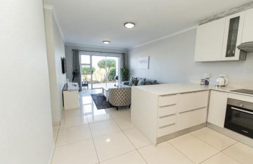 Pollok Beach Apartment | Summerseas Beach Living