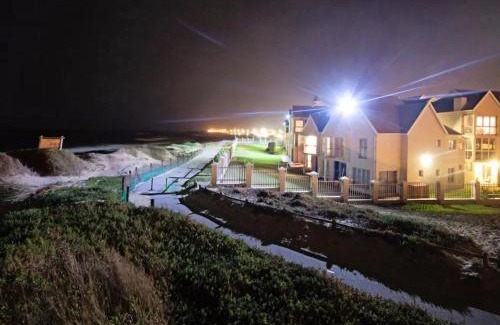 Pollok Beach Apartment | Summerseas