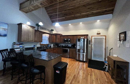 Mt Lookout House | Summersville Lake,Rafting,Trails,NR Gorge,State Parks,Rock Climbing & much MORE