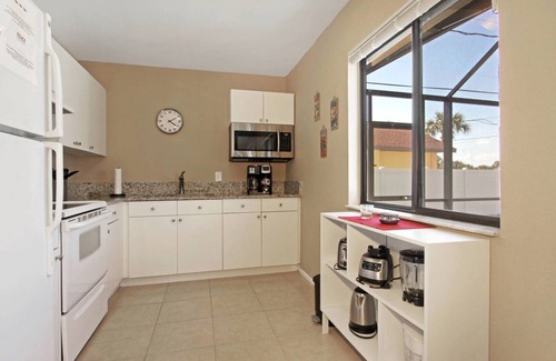 Port Charlotte House | Summertime Vacation Villa in Port Charlotte Florida with heated pool