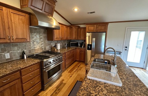 Saint Joe Cabin | Summit House - 360° Ozark Views on 17 Private Acres Near Buffalo River